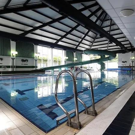 Brookfield Holiday Village Apartment